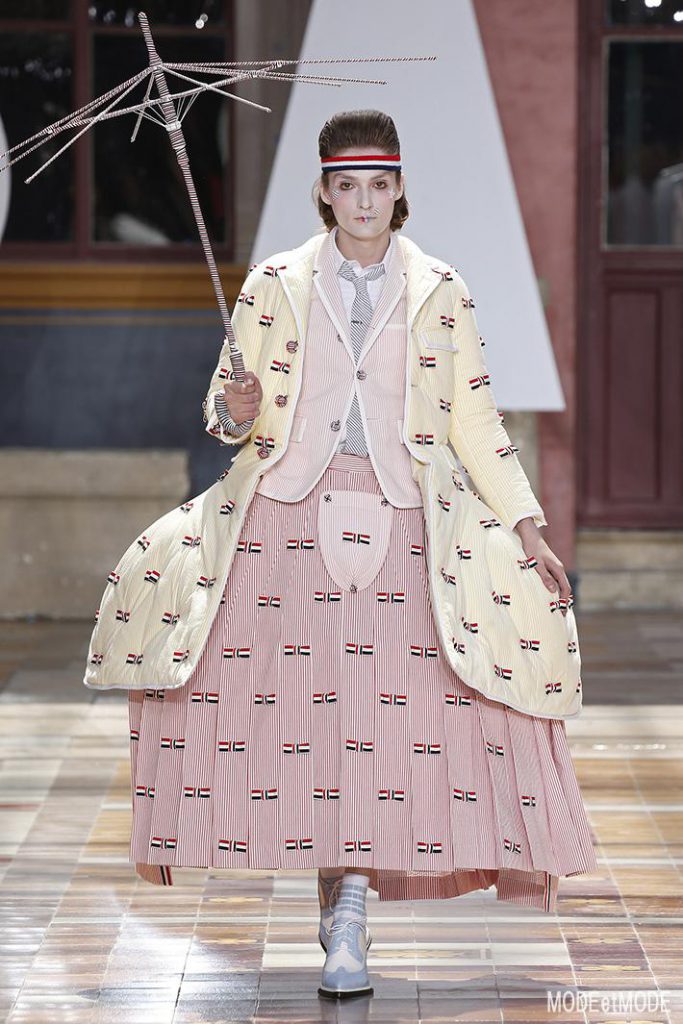 THOM BROWNE. MEN_ss20_027