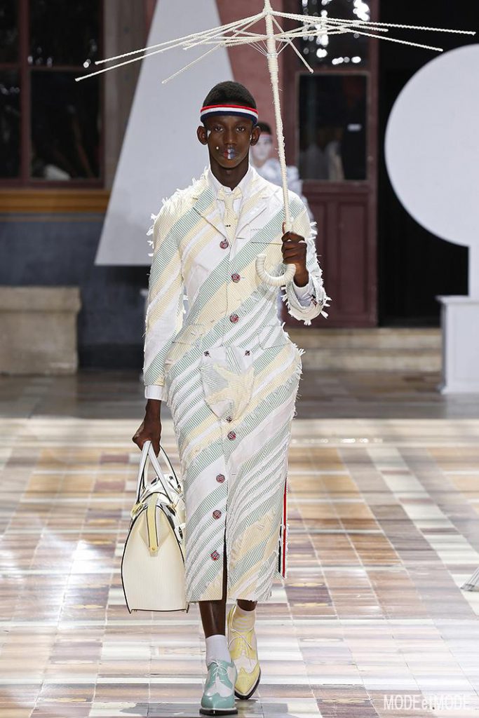 THOM BROWNE. MEN_ss20_028