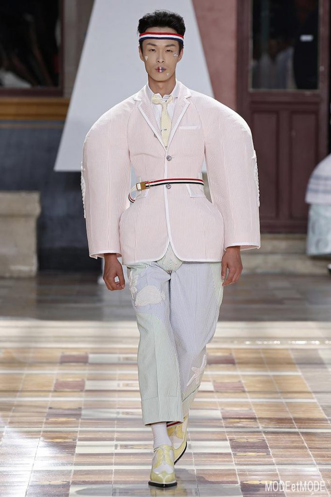 THOM BROWNE. MEN_ss20_030