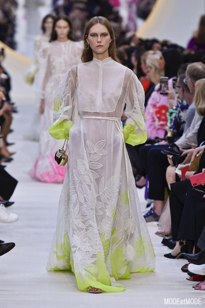 Valentino_ss20_077