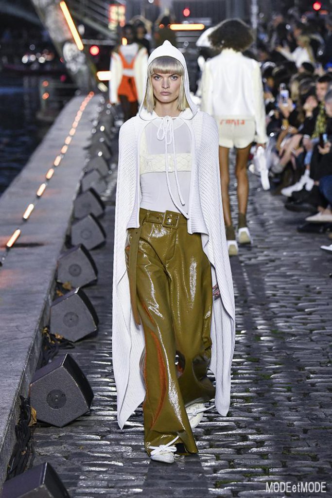 courreges_ss20_004