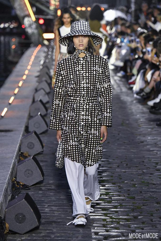 courreges_ss20_009