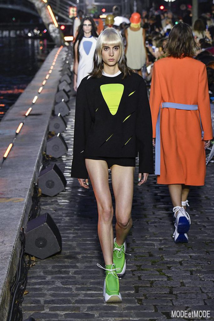 courreges_ss20_024
