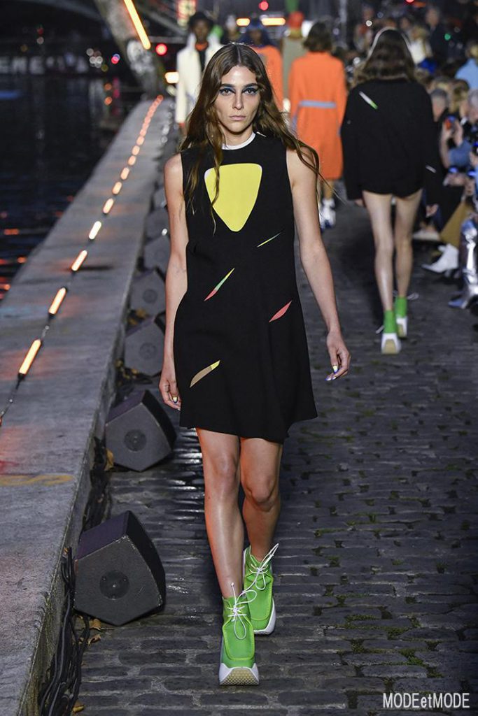 courreges_ss20_026