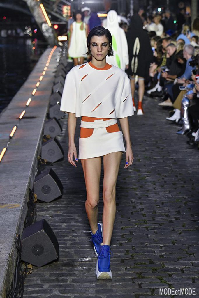courreges_ss20_030
