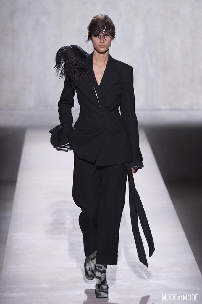 dries_van_noten_ss20_048