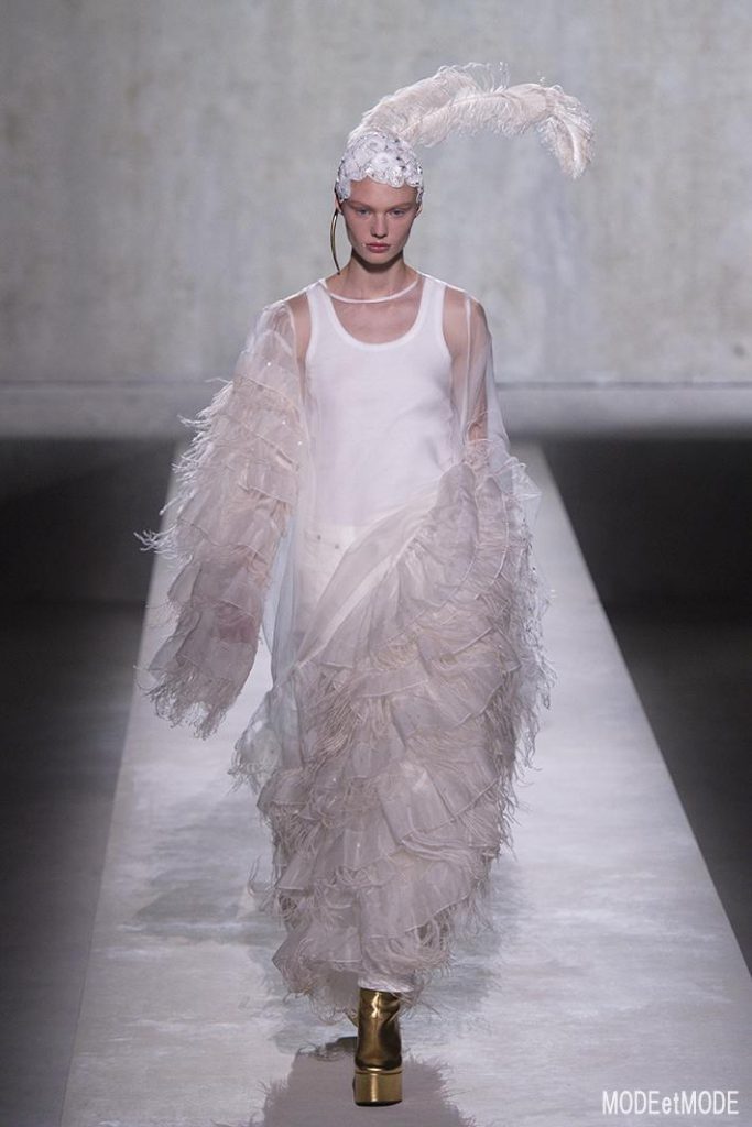 dries_van_noten_ss20_068