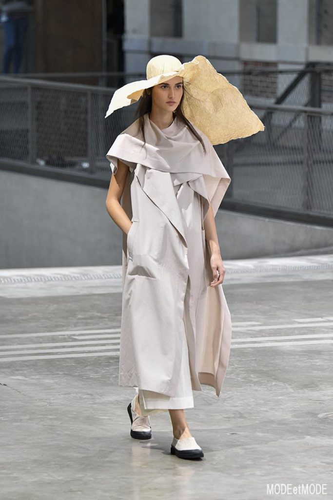 issey-miyake_ss20_001