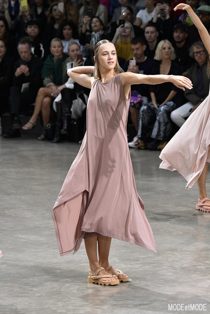 issey-miyake_ss20_004