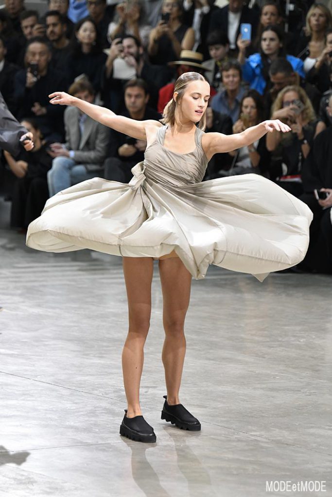 issey-miyake_ss20_033