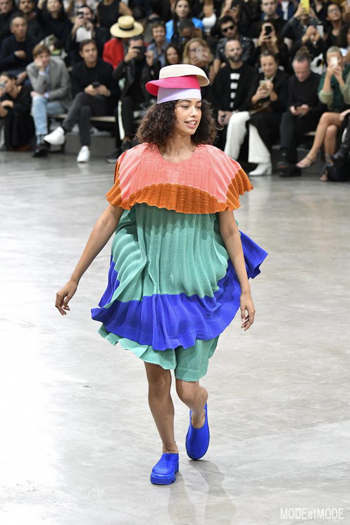 issey-miyake_ss20_053