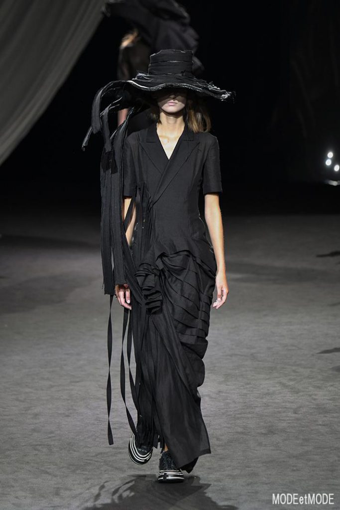 yohji-yamamoto_ss20_002