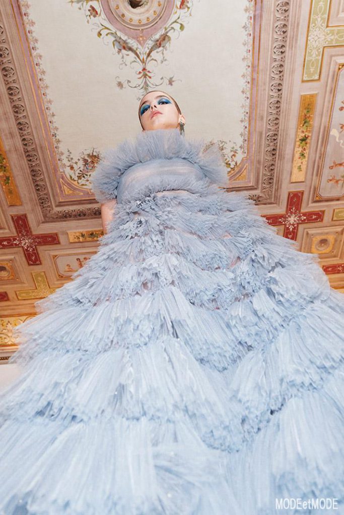 VALENTINO_FALL_ss20hc_052