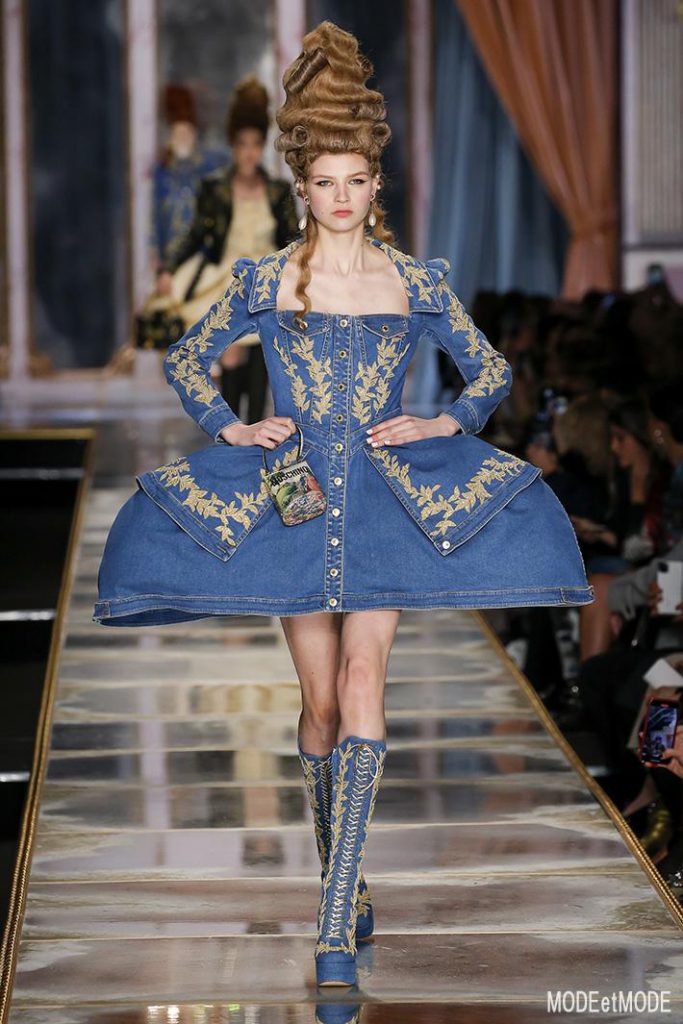Moschino_aw20pap_001