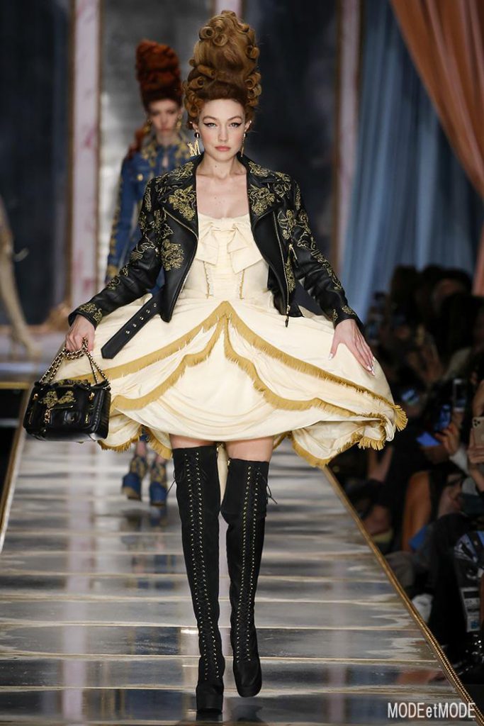 Moschino_aw20pap_002