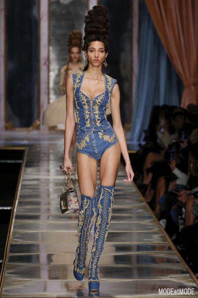 Moschino_aw20pap_005