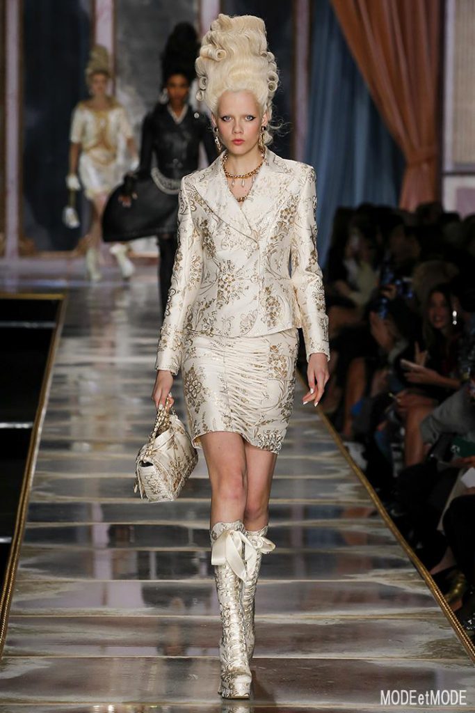Moschino_aw20pap_007