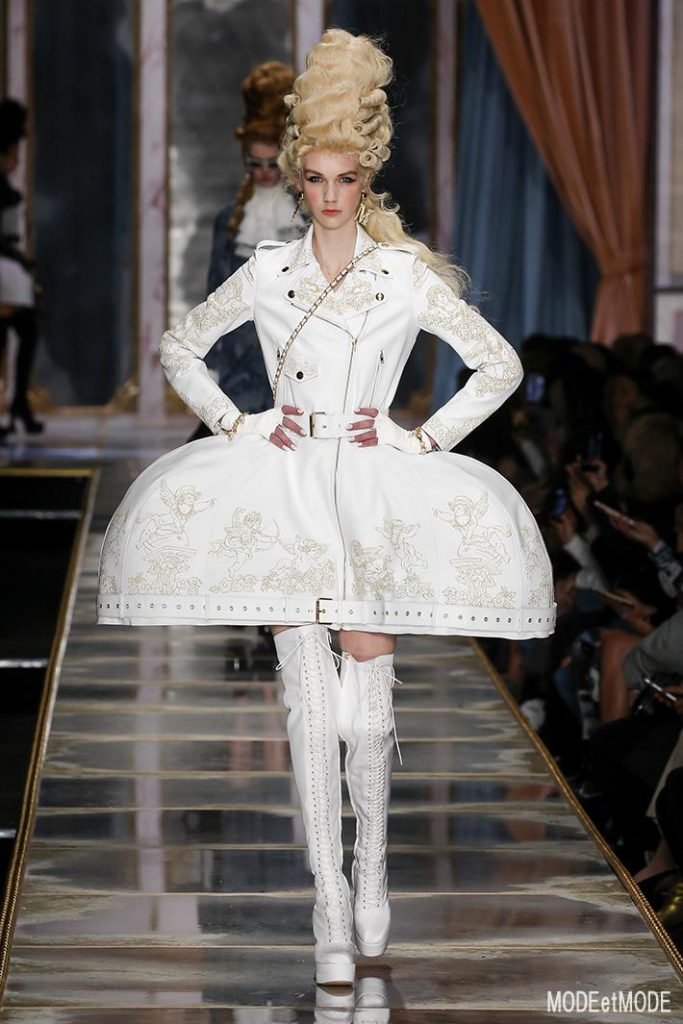 Moschino_aw20pap_010
