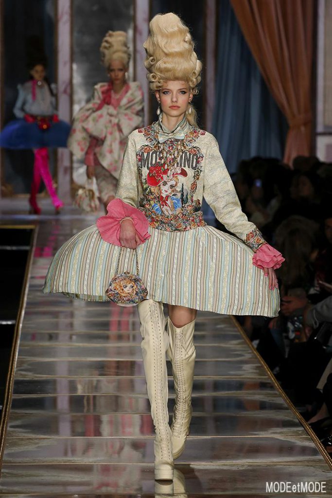 Moschino_aw20pap_030