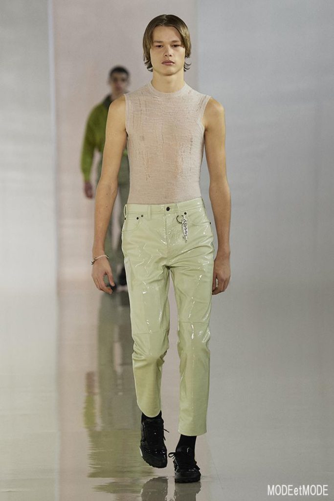 acnestudios_aw20pap_002