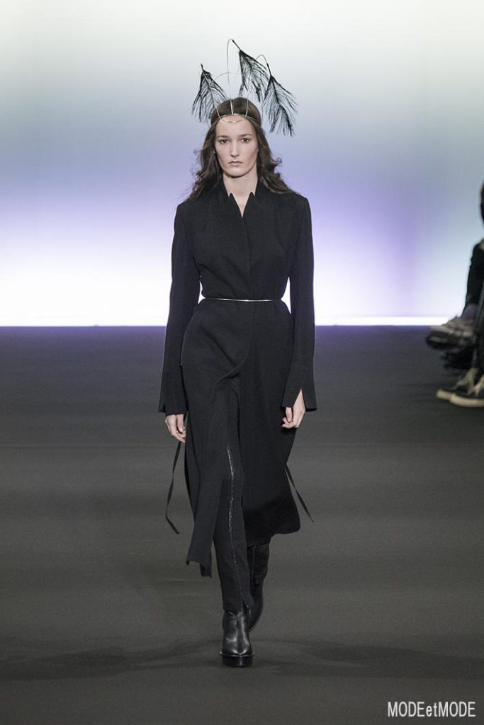 ann-demeulemeester_aw20pap_002