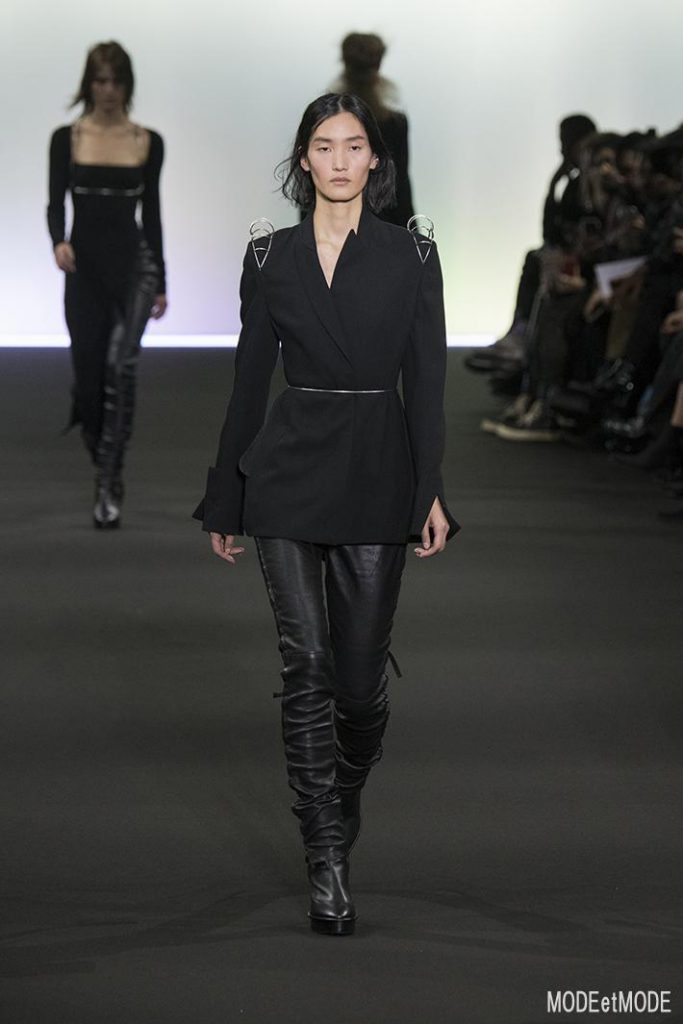 ann-demeulemeester_aw20pap_003