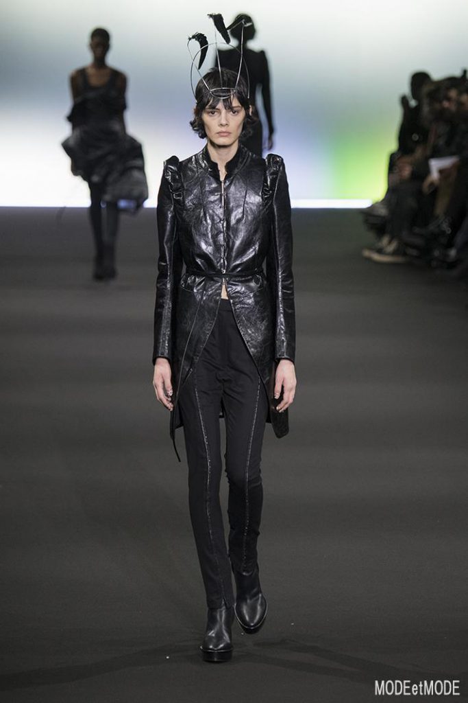 ann-demeulemeester_aw20pap_007