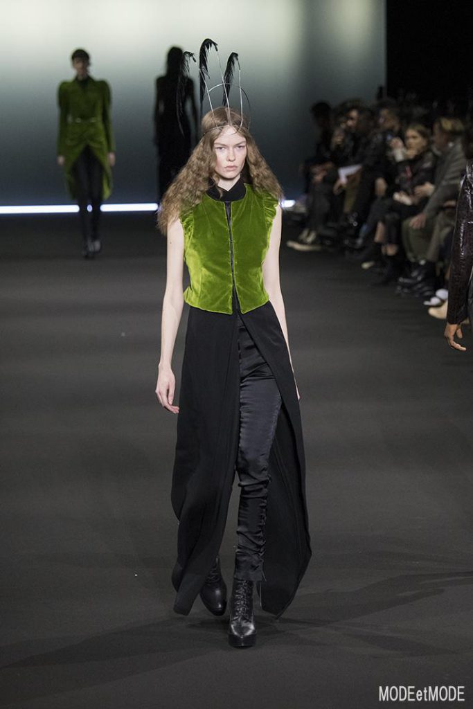 ann-demeulemeester_aw20pap_015