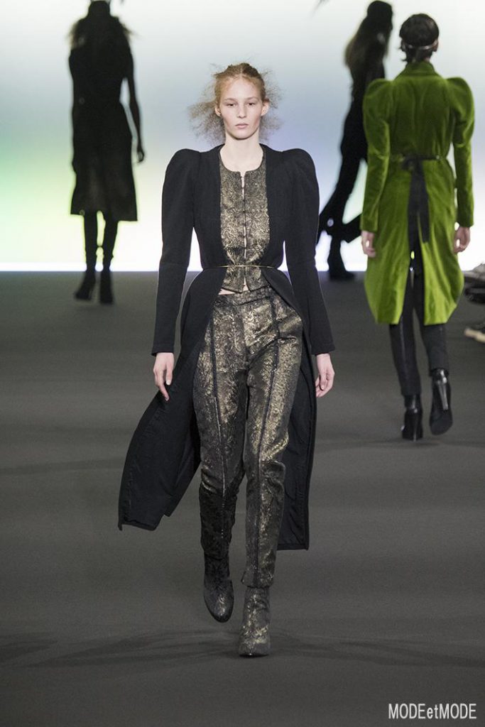 ann-demeulemeester_aw20pap_018