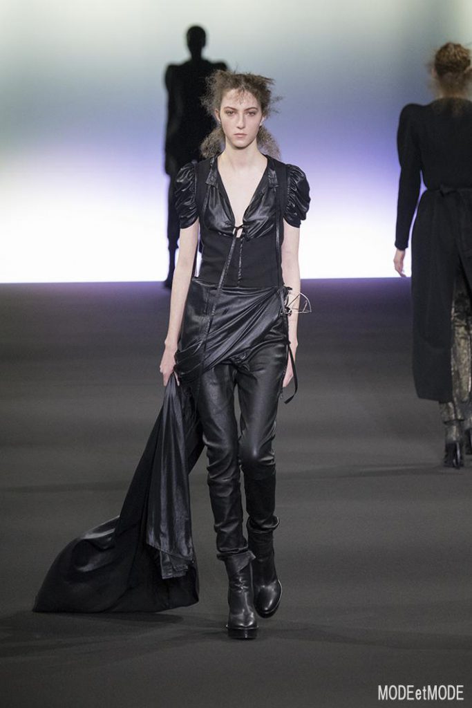 ann-demeulemeester_aw20pap_020