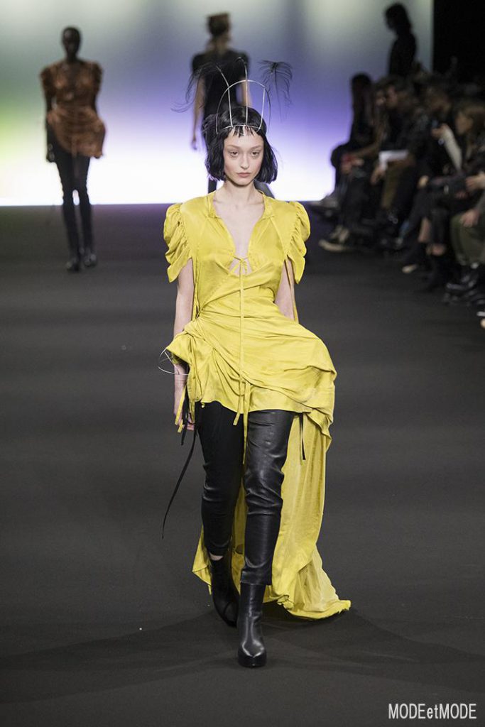 ann-demeulemeester_aw20pap_022