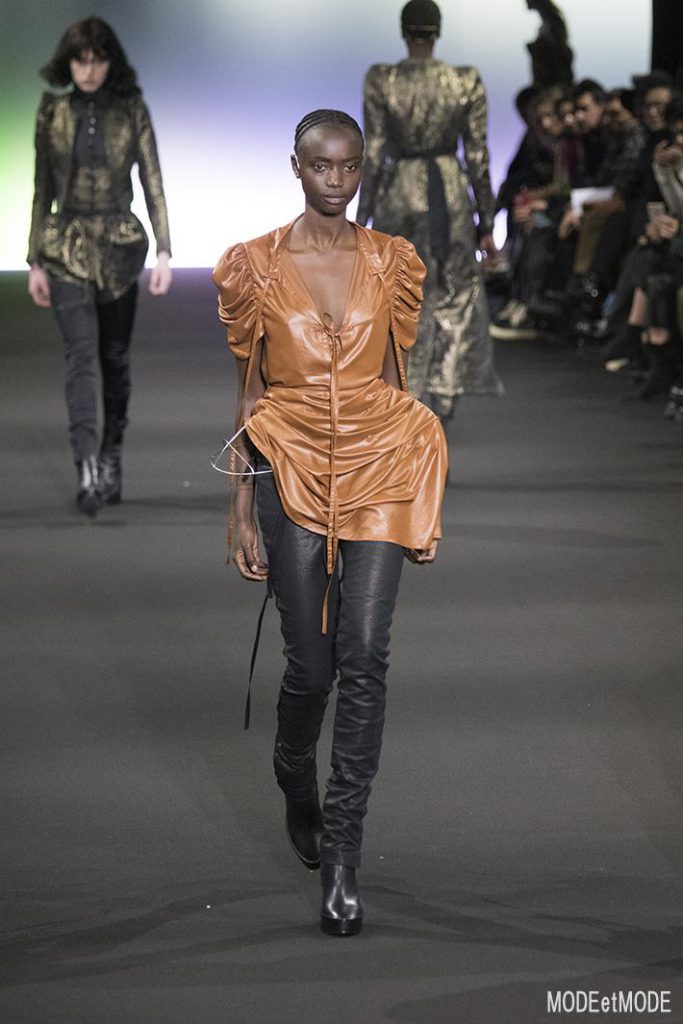 ann-demeulemeester_aw20pap_023
