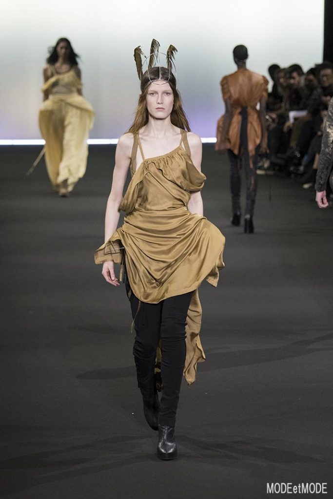 ann-demeulemeester_aw20pap_025