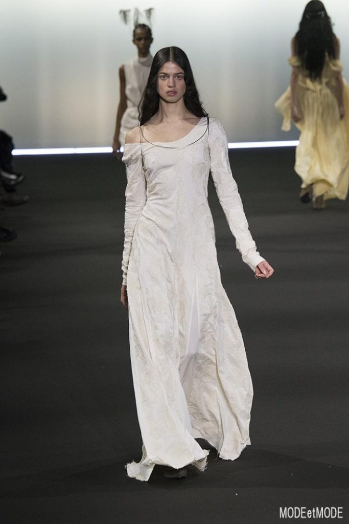 ann-demeulemeester_aw20pap_028