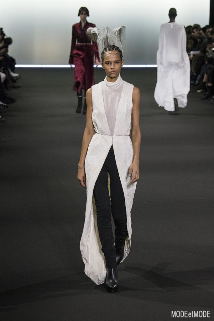 ann-demeulemeester_aw20pap_029