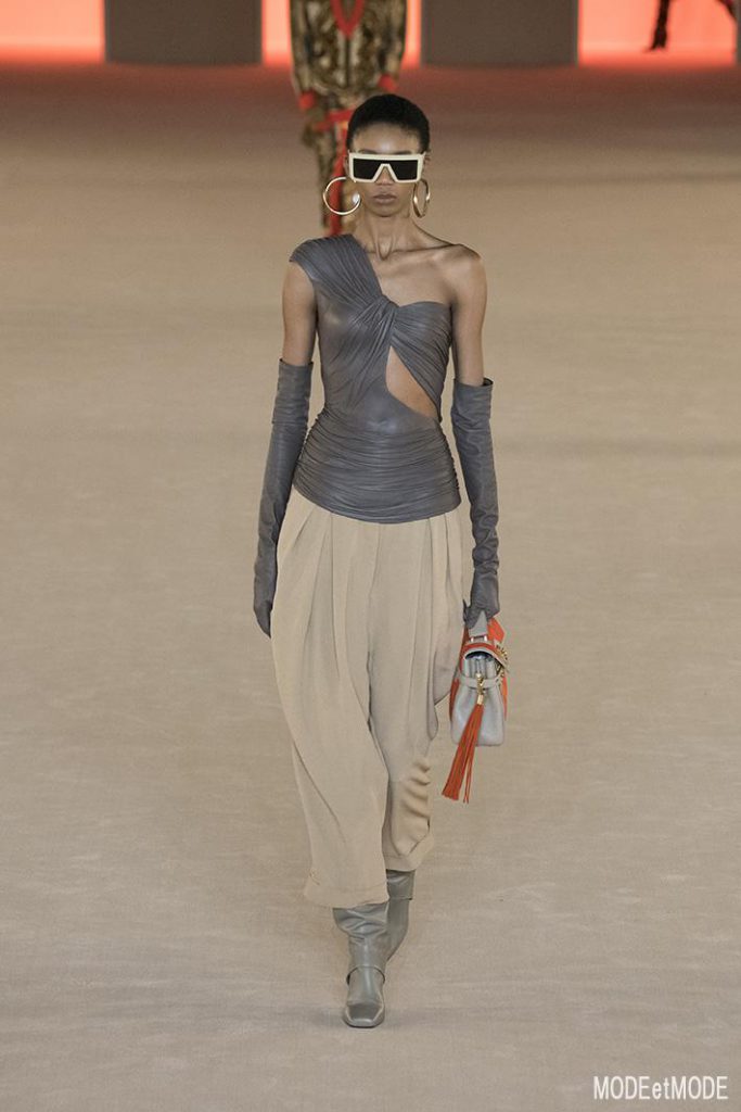 balmain_aw20pap_017
