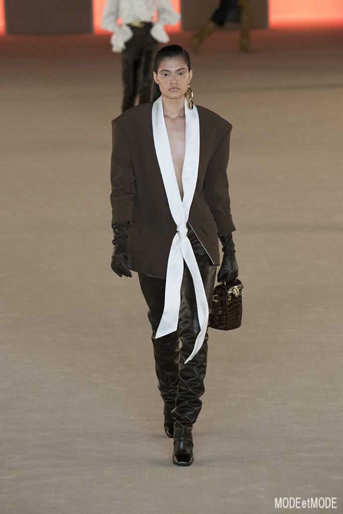 balmain_aw20pap_044