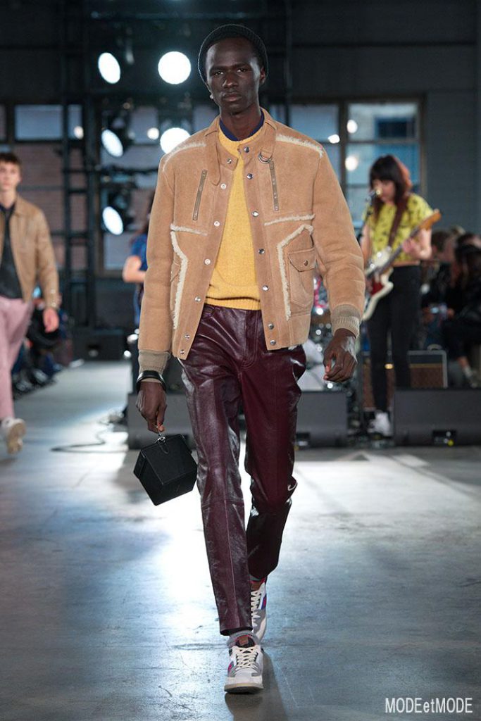 coach_aw20pap_018