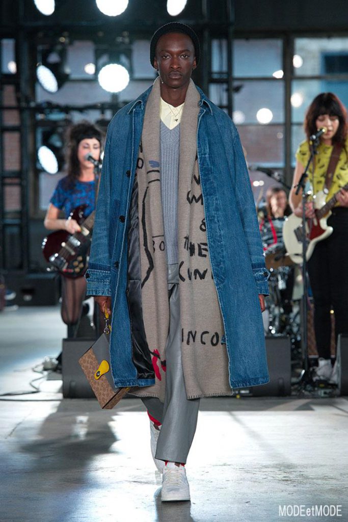 coach_aw20pap_052