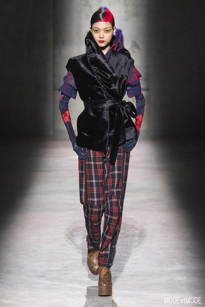 Women Ready to wear, autumn winter 2020 2021, fashion week, Paris, FRA, from the house of Dries Van Noten