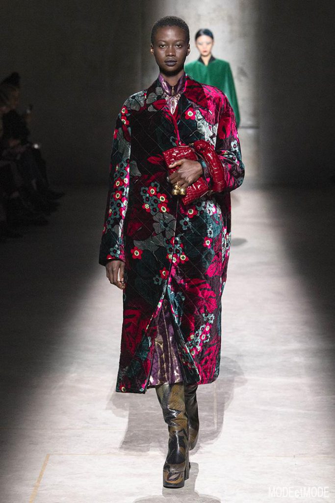 Women Ready to wear, autumn winter 2020 2021, fashion week, Paris, FRA, from the house of Dries Van Noten