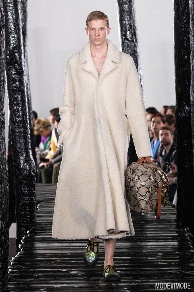 loewe_aw20pap_008