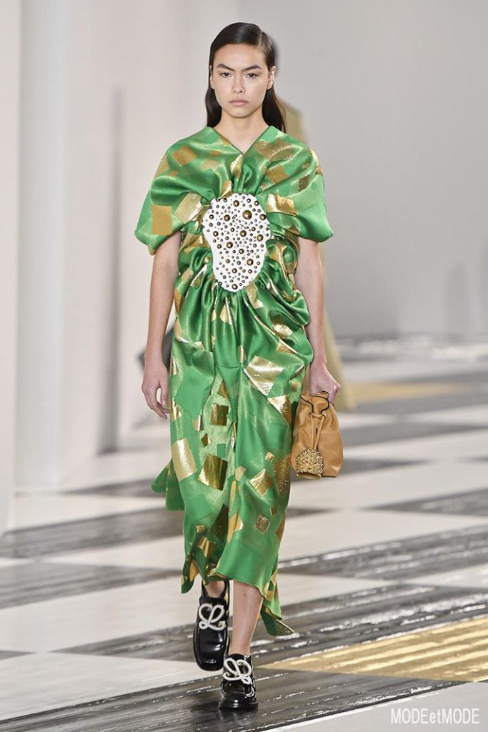 loewe_aw20pap_020