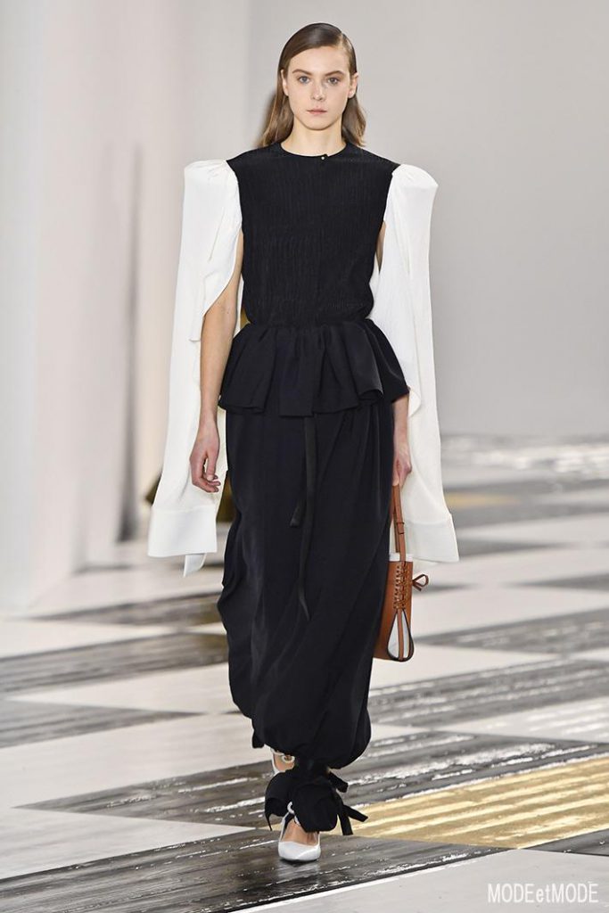 loewe_aw20pap_032
