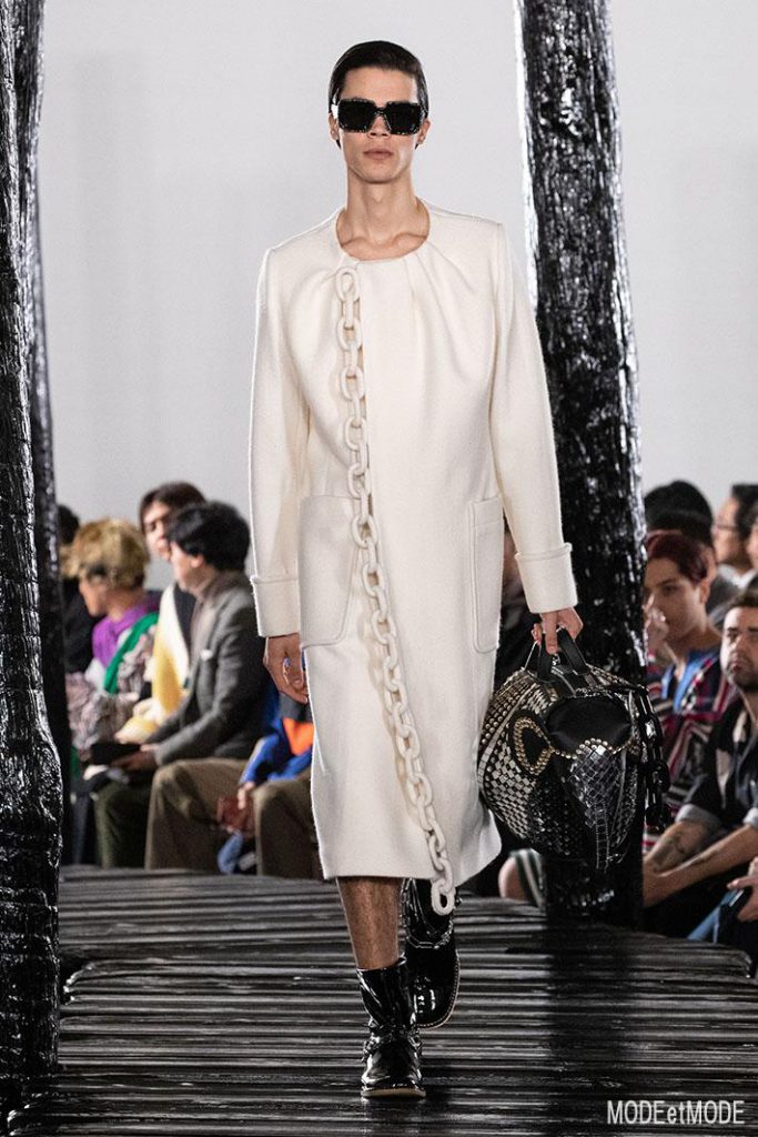 loewe_aw20pap_034