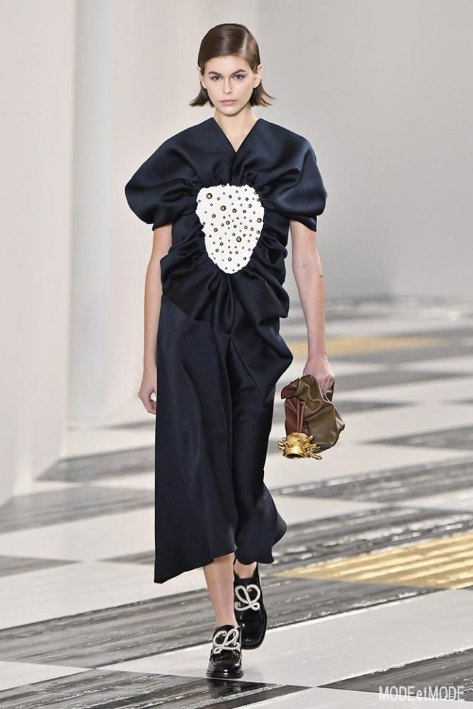 loewe_aw20pap_034