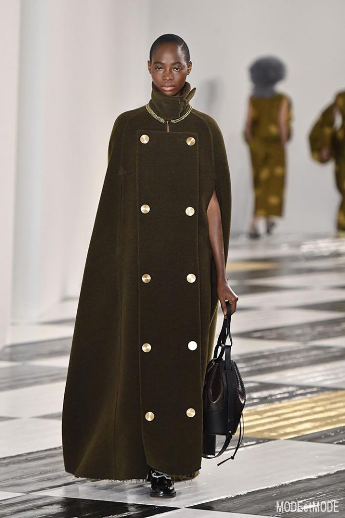 loewe_aw20pap_038