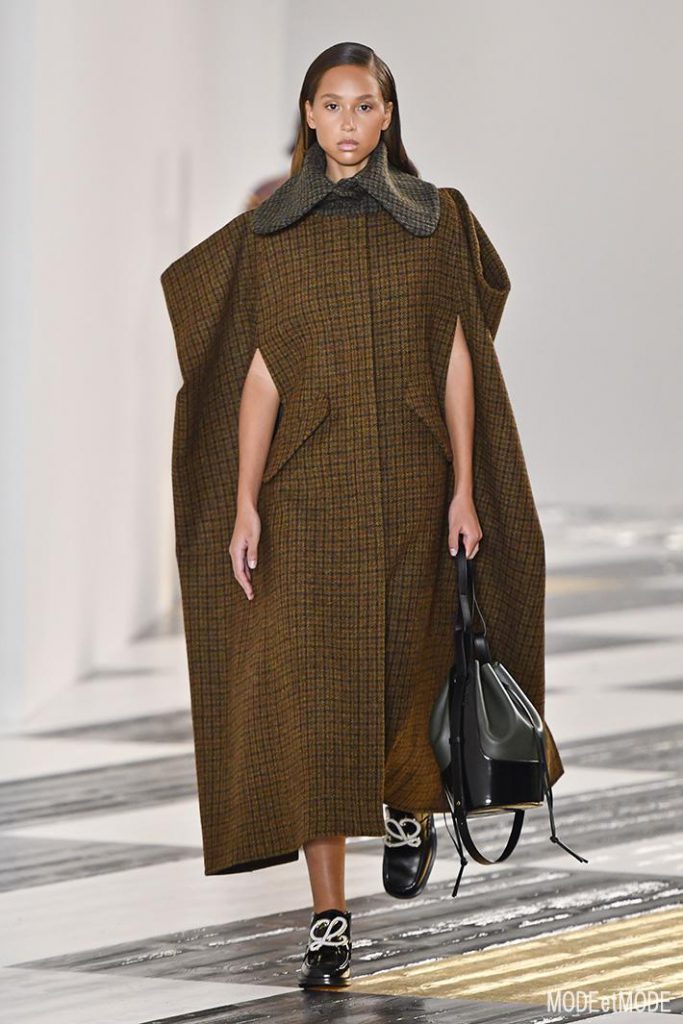 loewe_aw20pap_042