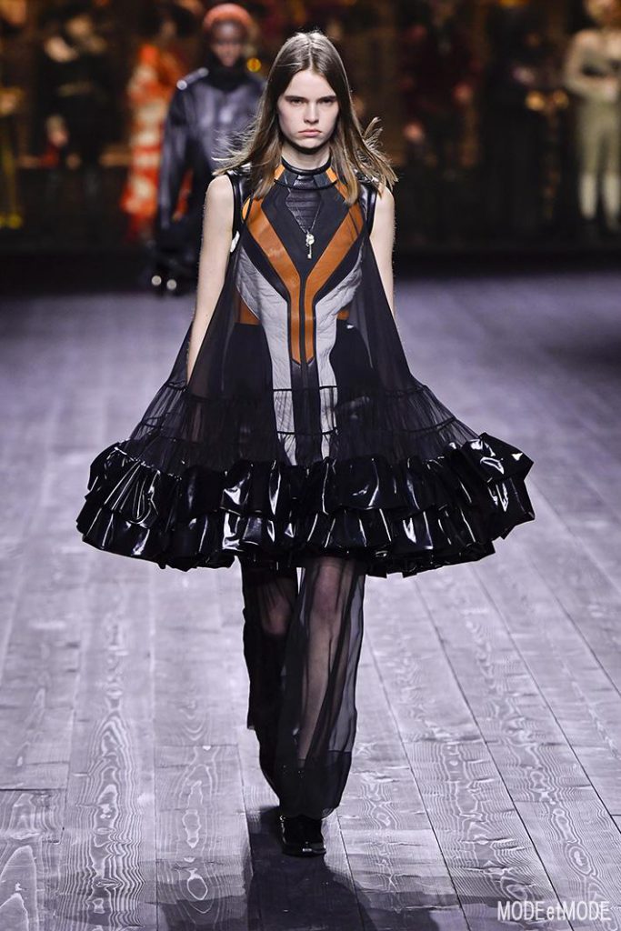 louis_vuitton_aw20pap_004