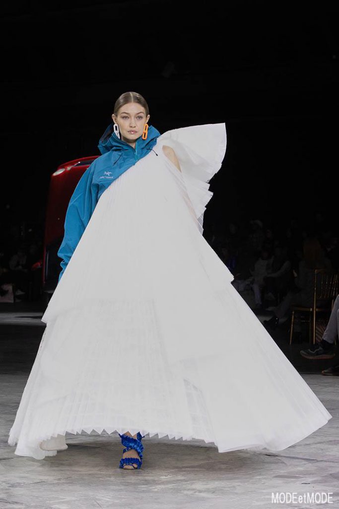 off_white_aw20pap_041